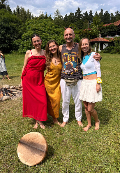 THE-FOLLOWING-PICTURES-IMG_02